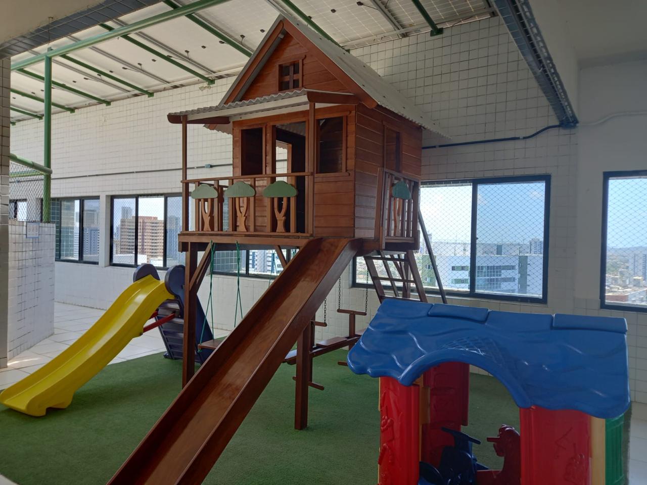 Parquinho infantil coberto — Apartamento 3 quartos com suíte no Espinheiro