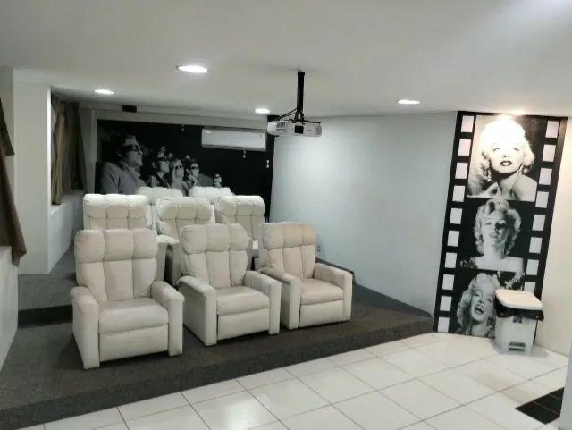 Cinema climatizado — Apartamento no Ed. Sobrado Gilberto Freyre — Casa Forte