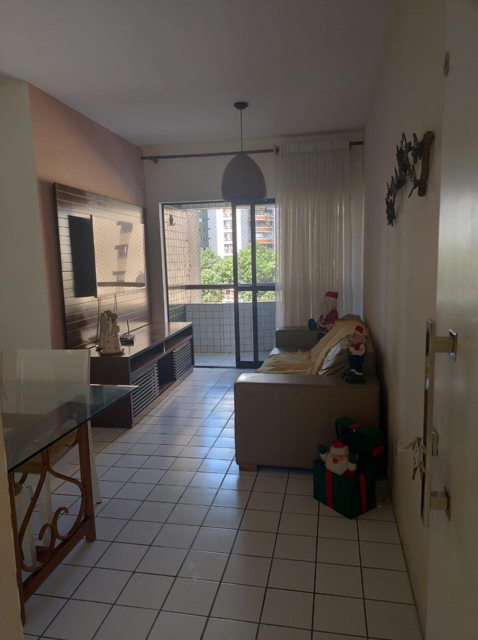 Sala de estar com saída para a varanda — Apartamento 3 quartos com suíte no Espinheiro