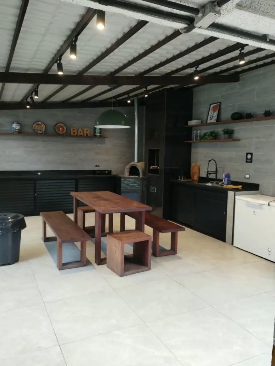 Espaço gourmet com churrasqueira e forno de pizza — Apartamento no Ed. Sobrado Gilberto Freyre — Casa Forte
